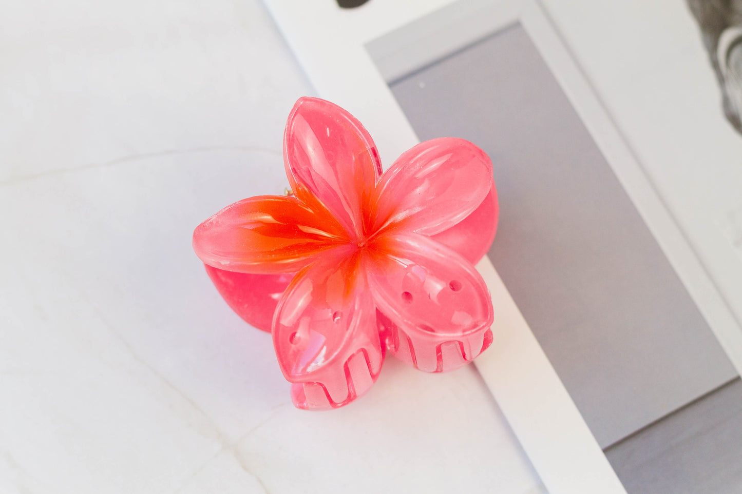 Hawaiian Flower Hair Claw Clip