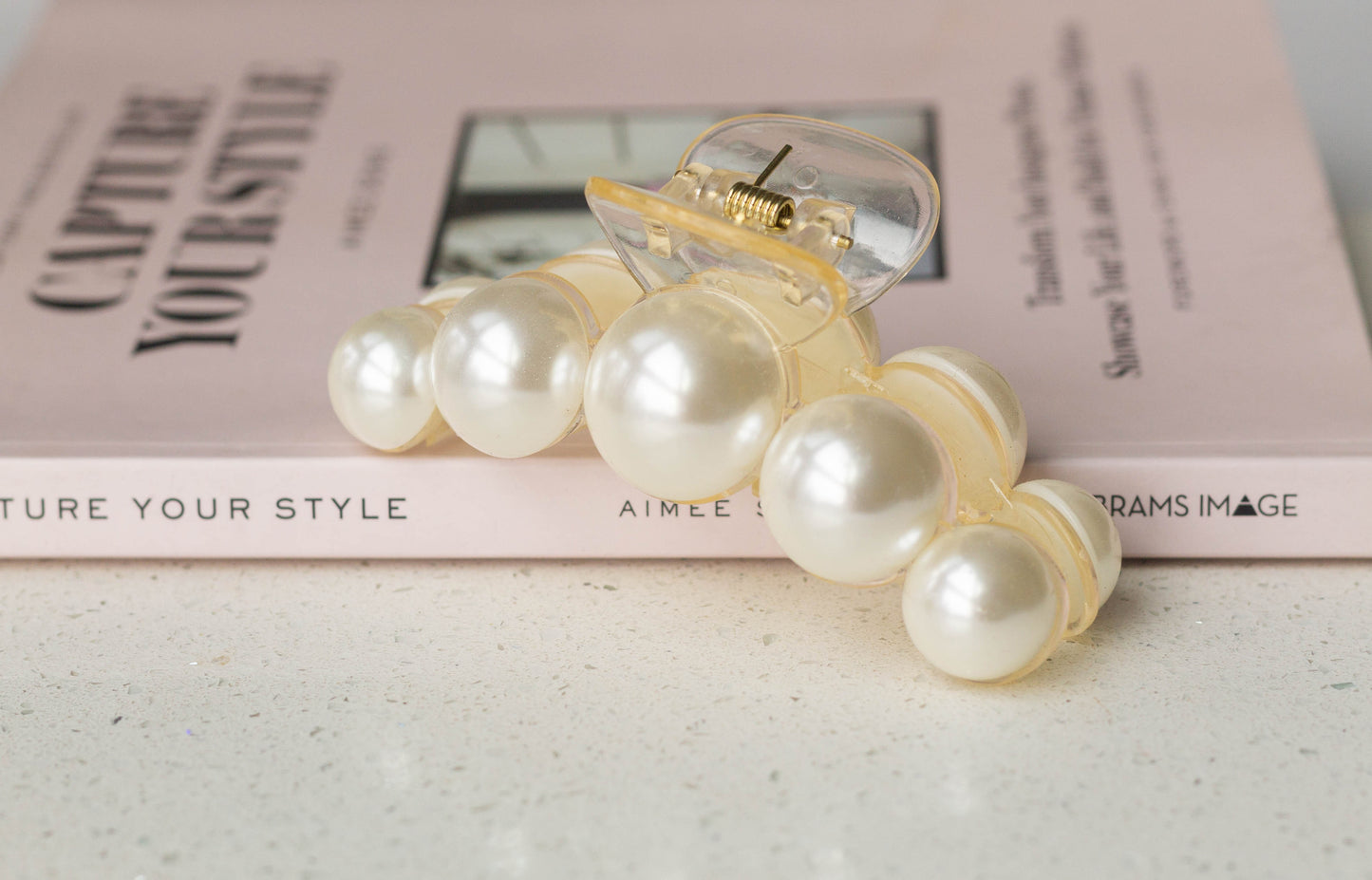 Pearl Hair Claw
