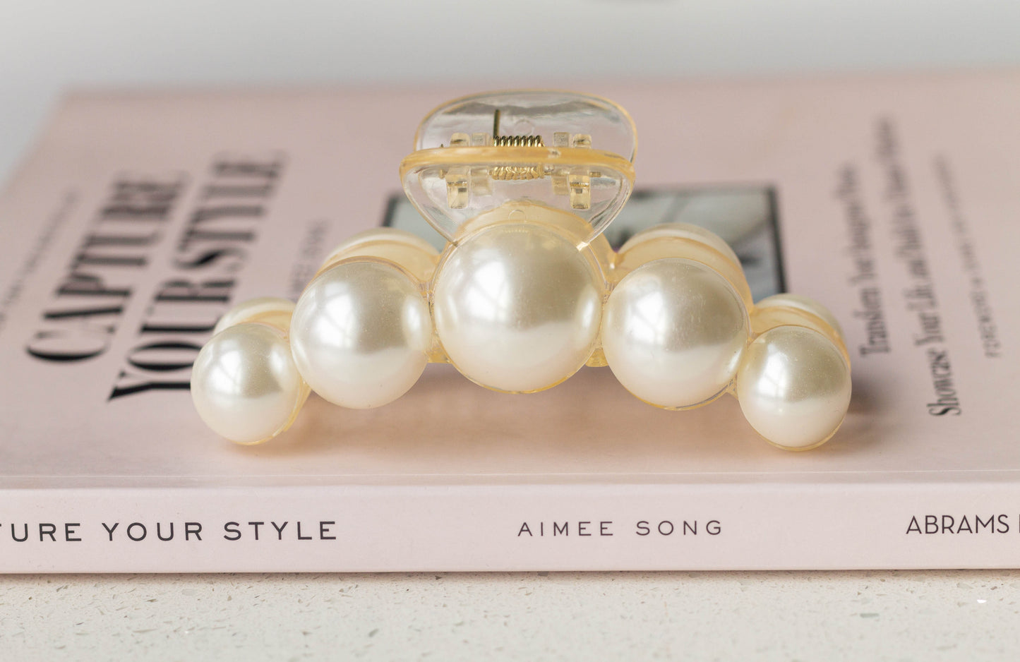 Pearl Hair Claw