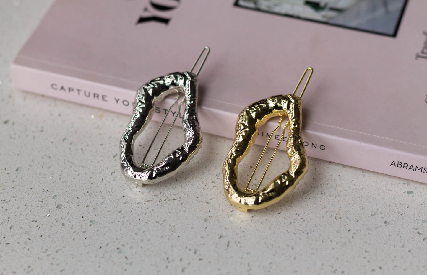 Irregular Metal Oval Hair Pin