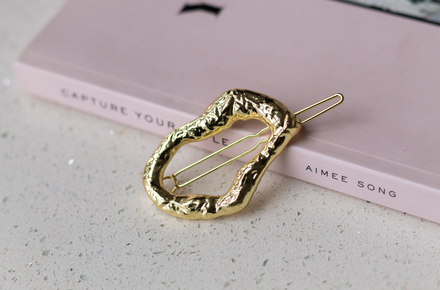 Irregular Metal Oval Hair Pin