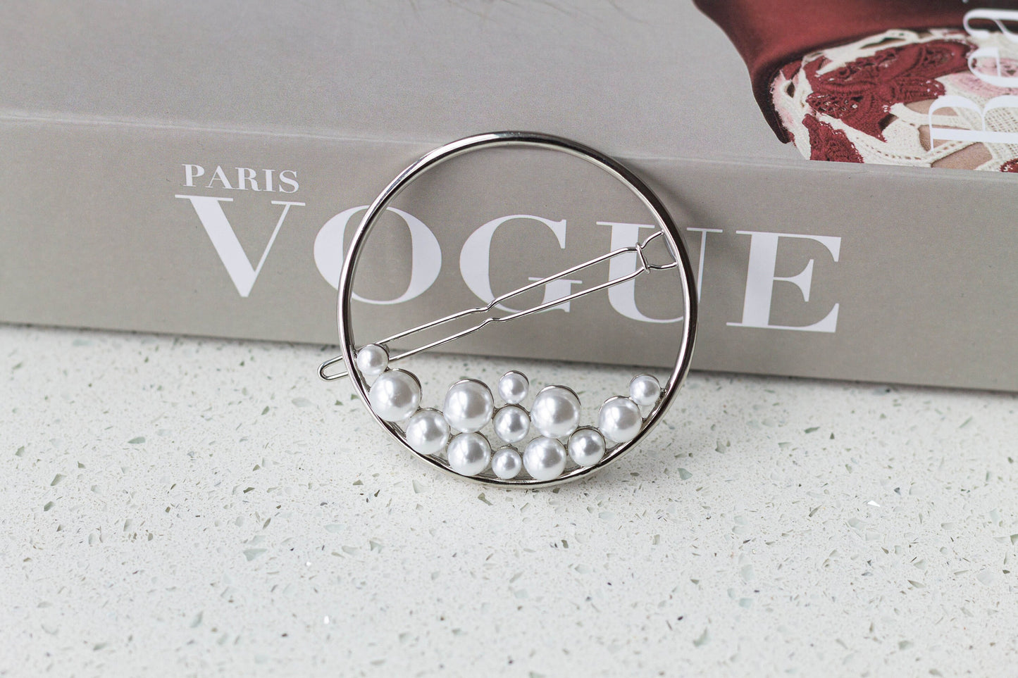 Minimal Metal Circle Hair Pin with Pearls