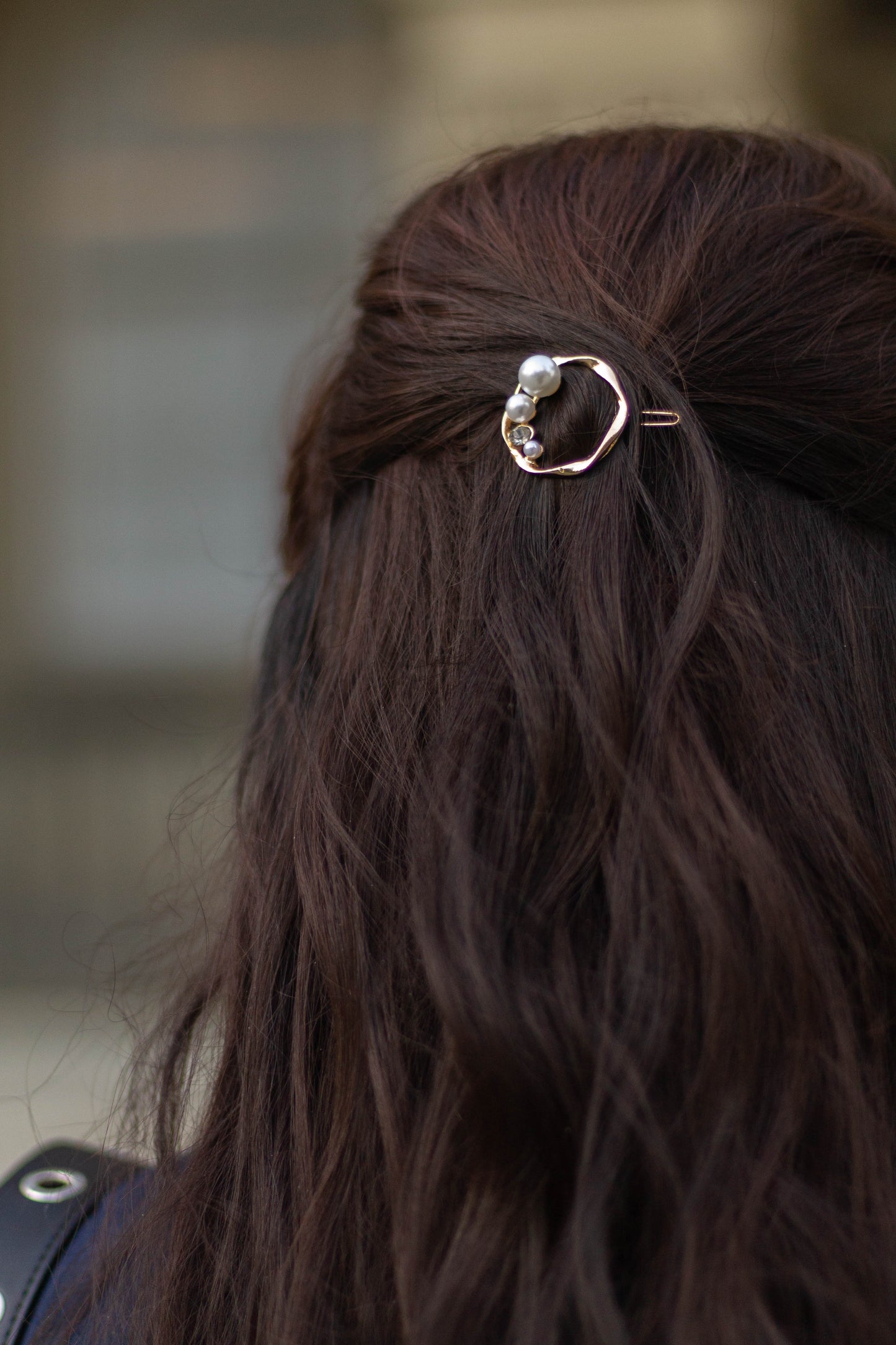 Mini Pearl Gem Circle Hairpin